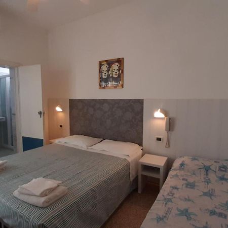 Hotel Luana Rimini Esterno foto