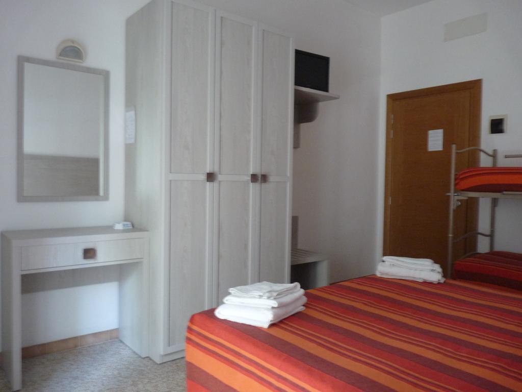Hotel Luana Rimini Esterno foto