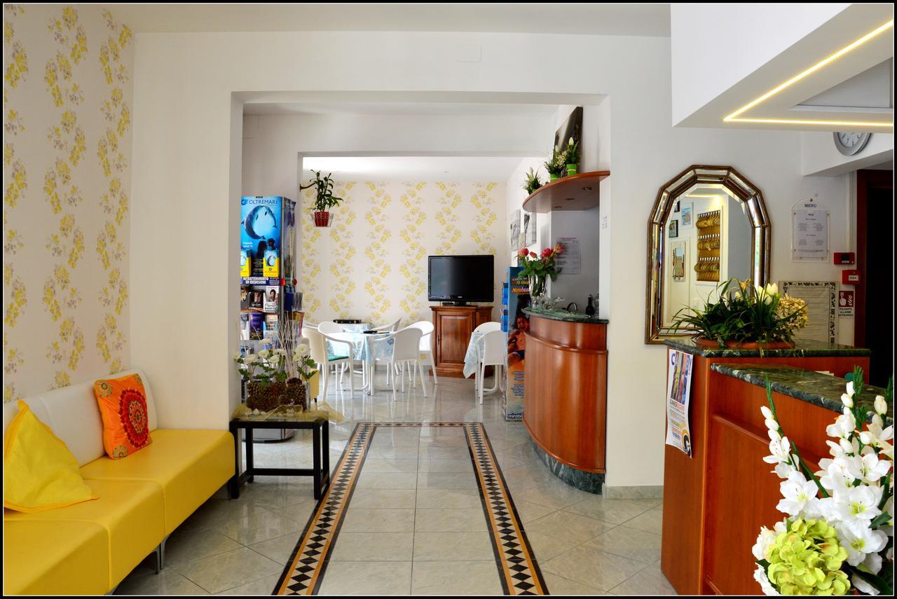 Hotel Luana Rimini Esterno foto