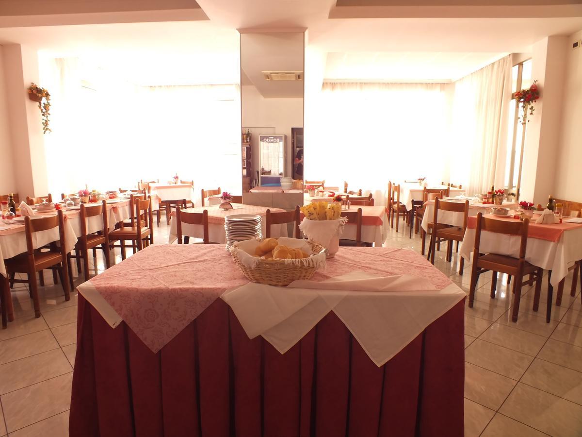Hotel Luana Rimini Esterno foto