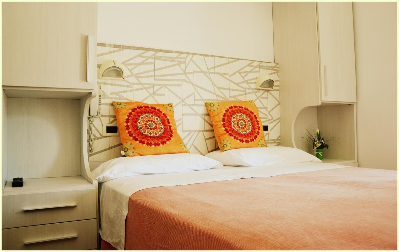 Hotel Luana Rimini Esterno foto
