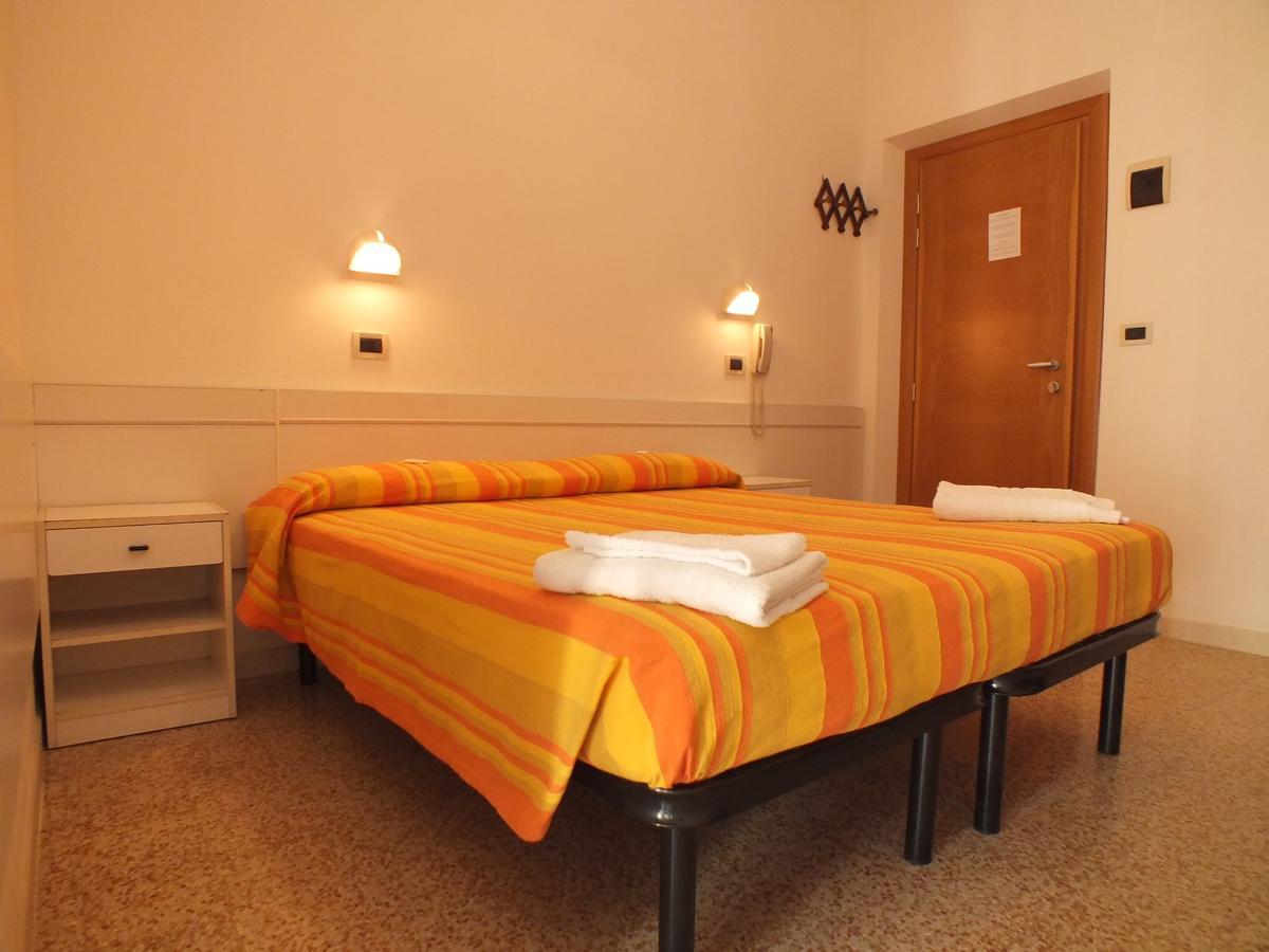 Hotel Luana Rimini Esterno foto
