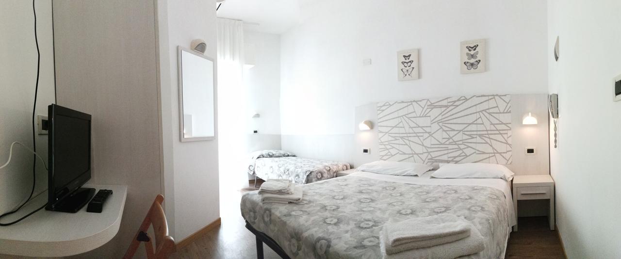 Hotel Luana Rimini Esterno foto