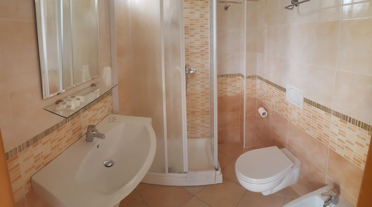 Hotel Luana Rimini Esterno foto