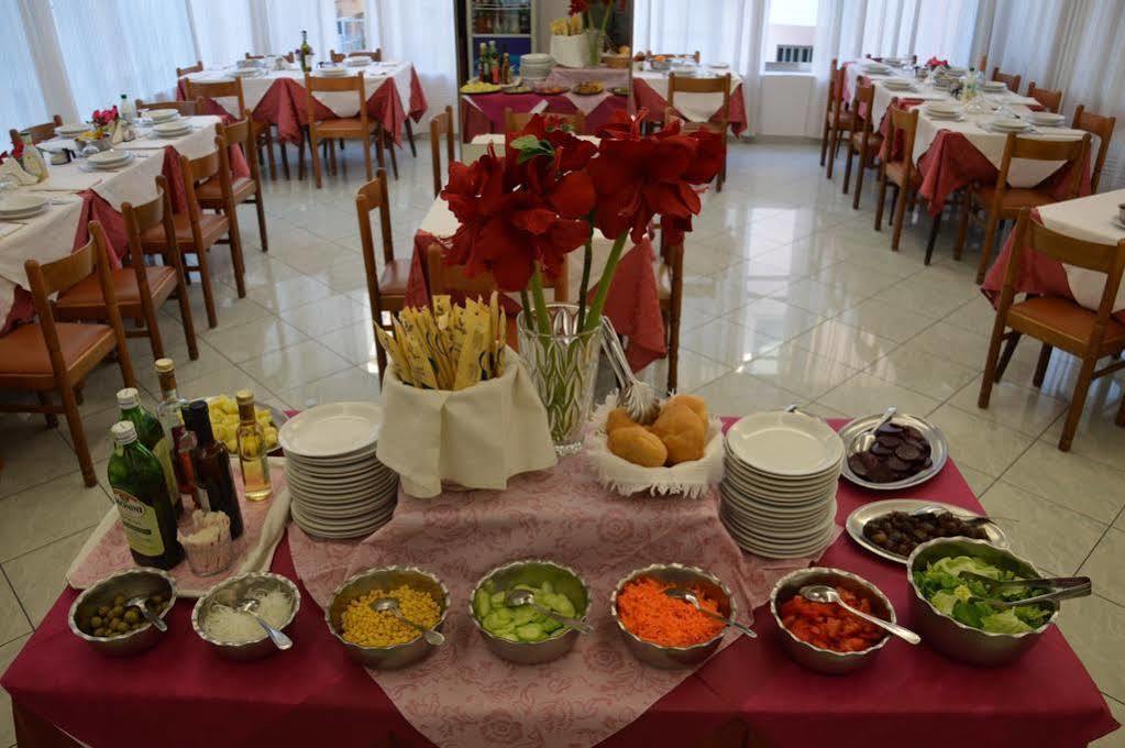 Hotel Luana Rimini Esterno foto